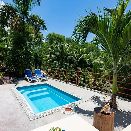 La Pointe Beach Huts Baie Sainte Anne Exterior photo