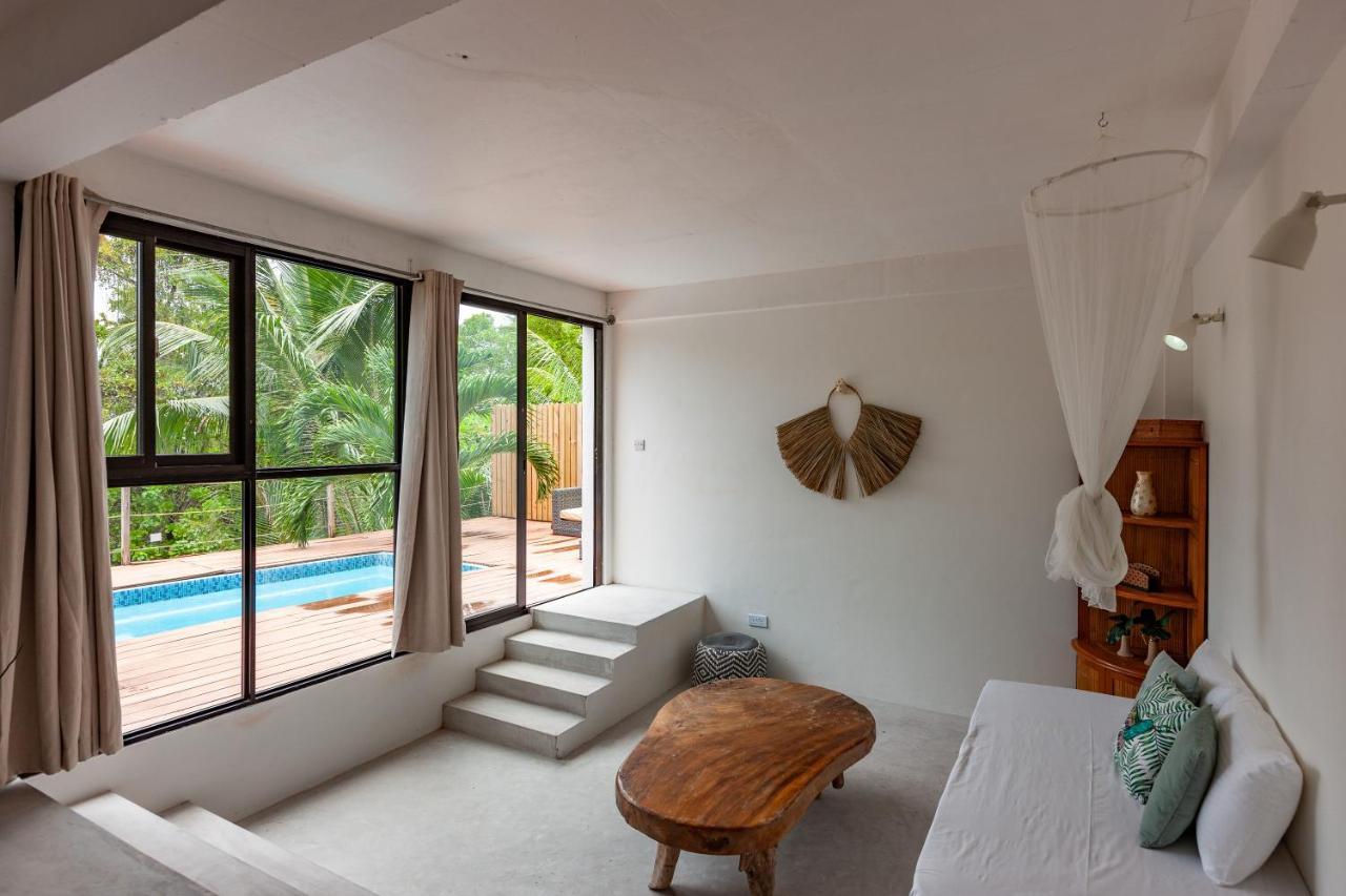 La Pointe Huts Chalet *