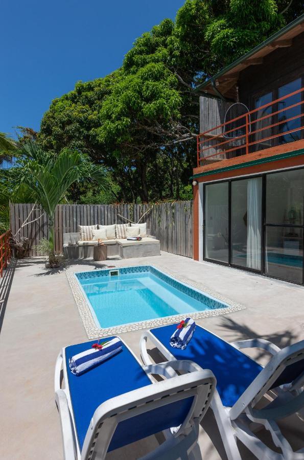 Chalet La Pointe Huts *
